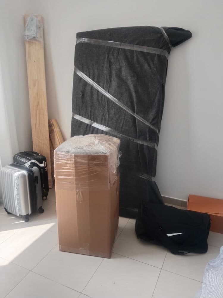 Villa Movers and Packers in Dubai logo